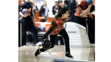 Boys Bowling team and female Tyger Bowler head to districts